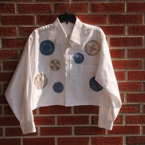 Simple Abstract Button Down